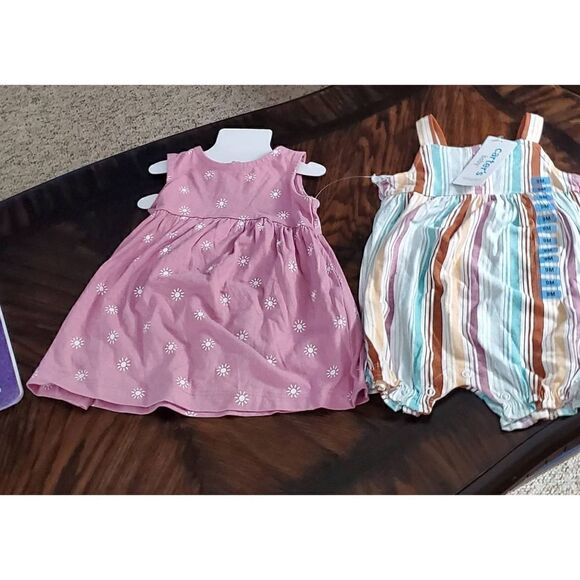 NEW WITH TAGS CARTERS 2 PIECE ROMPERS - Picture 1 of 6